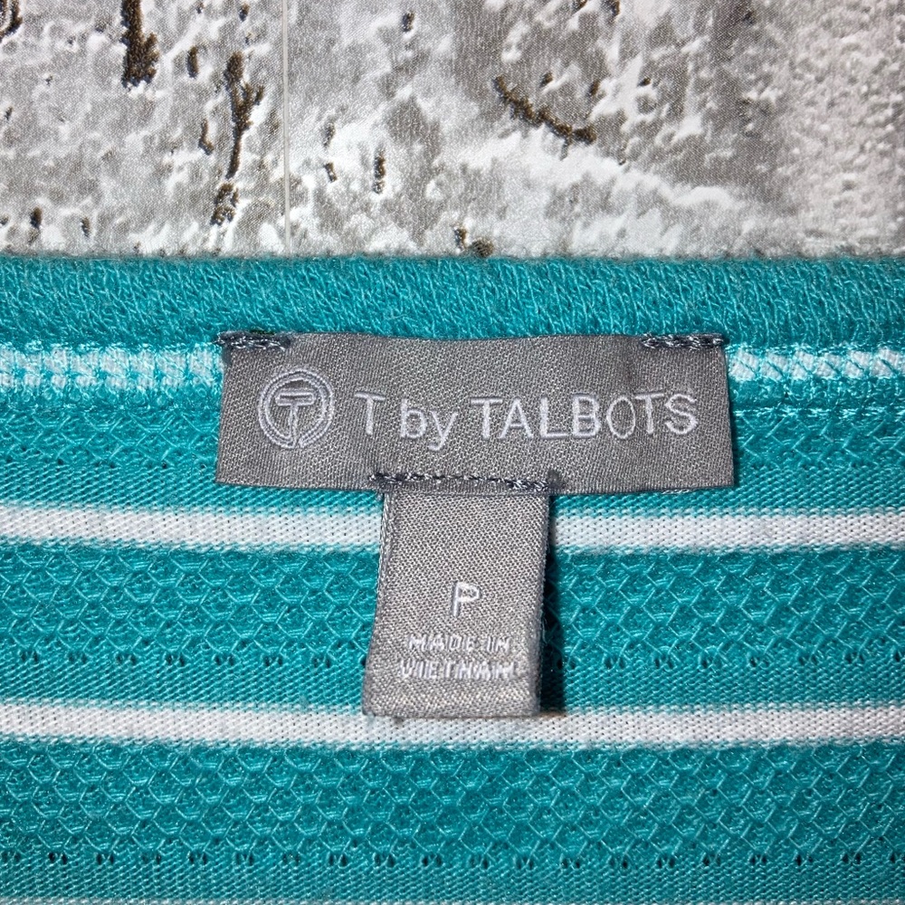 T by Talbots Teal Blue 3/4 Sleeve V-neck Textured Shirt Size 0-2 Petite - Picture 2 of 6